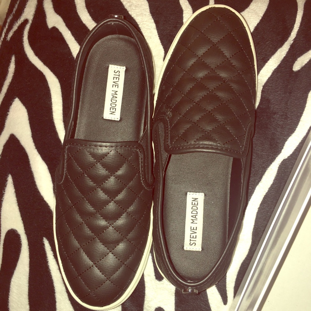 Steve Madden slip ons